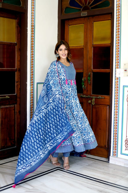 Anarkali Set 2 - The Pyt Store