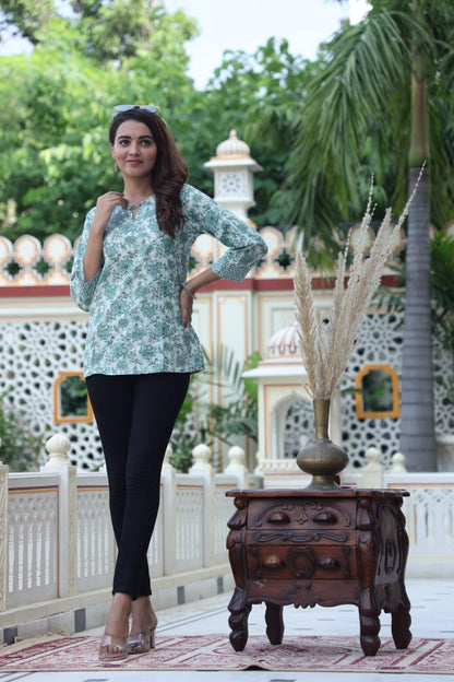 Short Kurti - The Pyt Store