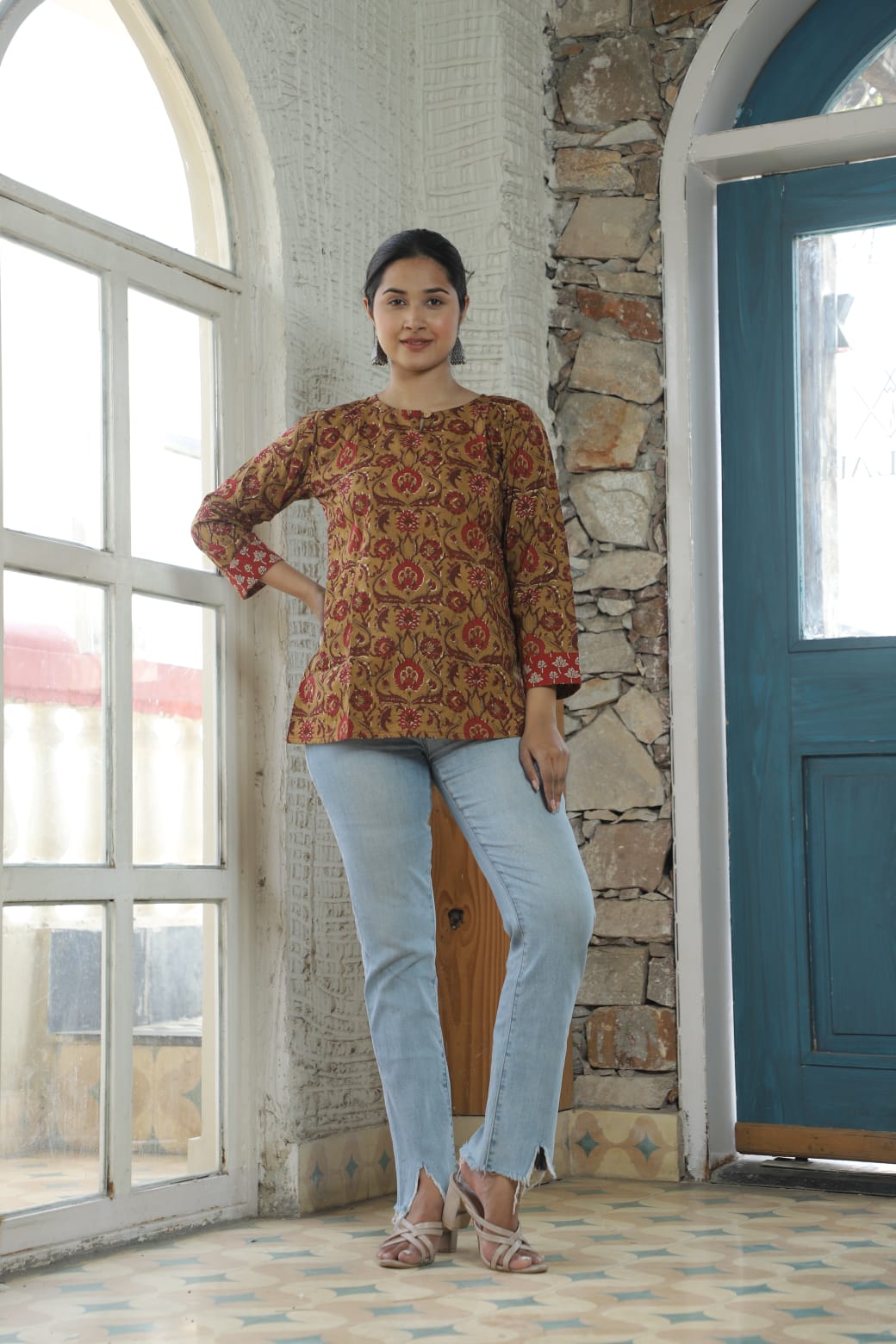 Short Kurti - The Pyt Store