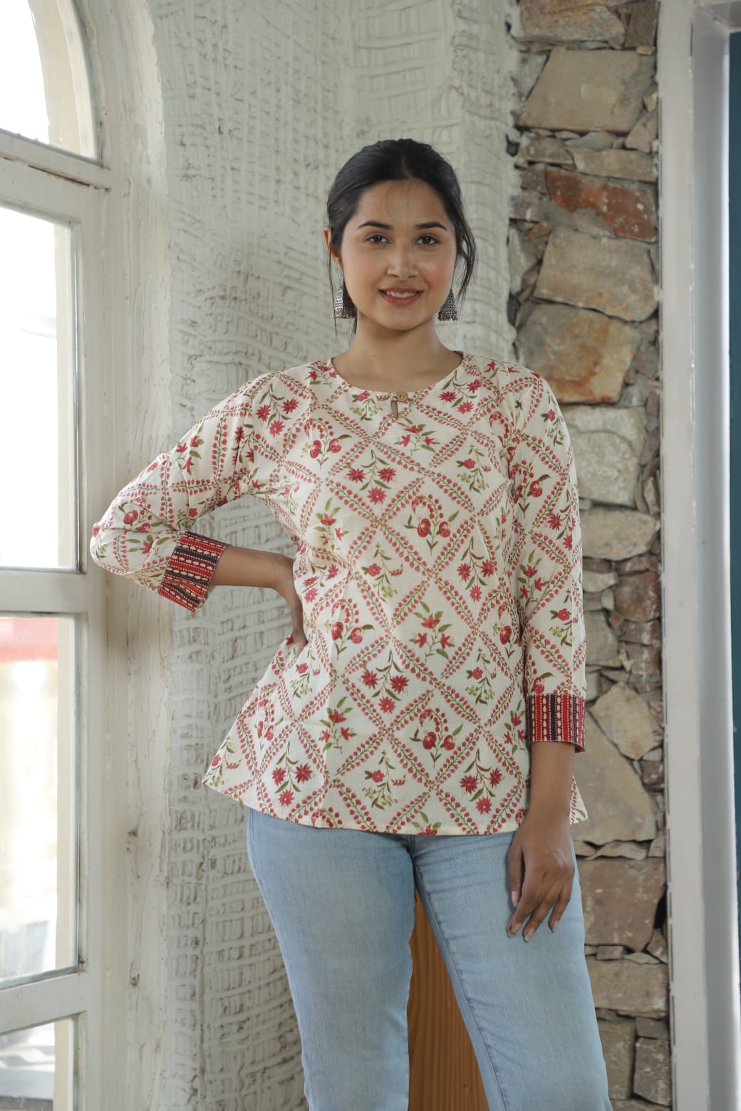 Short Kurti - The Pyt Store