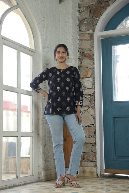 Short Kurti - The Pyt Store