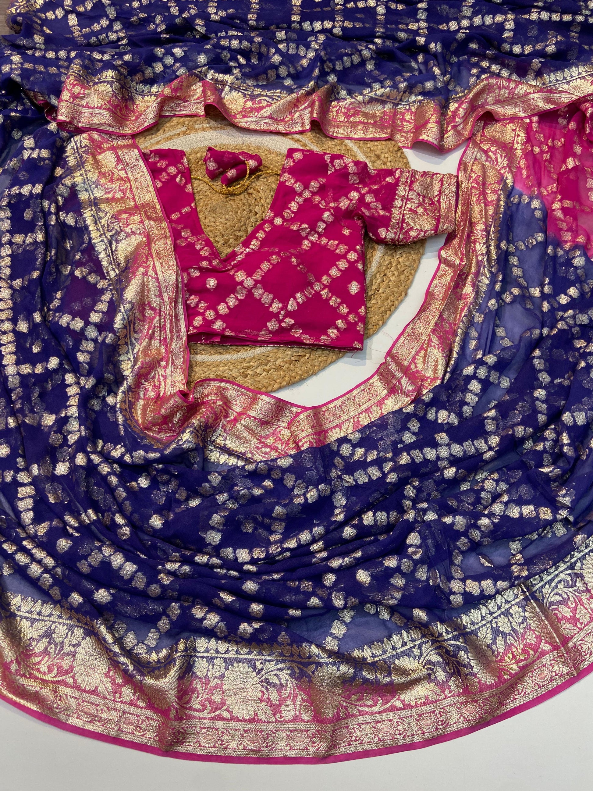 Banarasi georgette Saree with readymade blouse - The Pyt Store