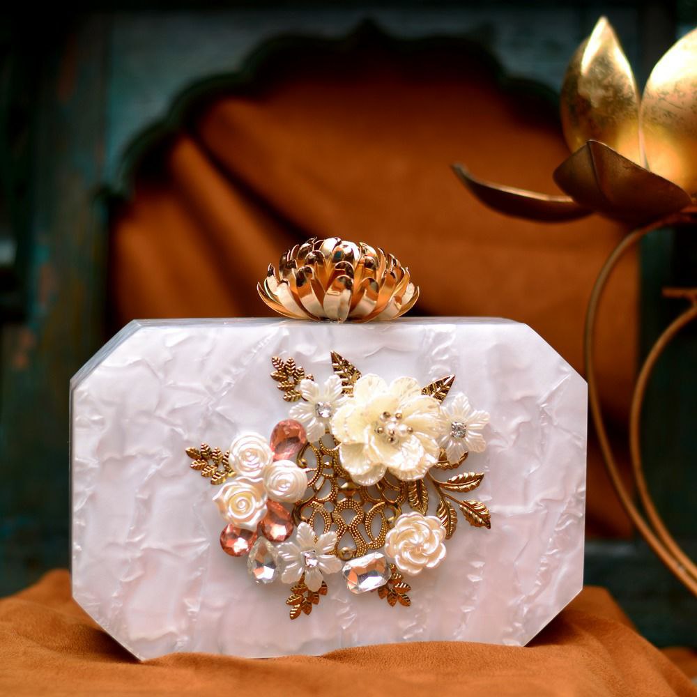 Exquisite Embellished Clutch - The Pyt Store